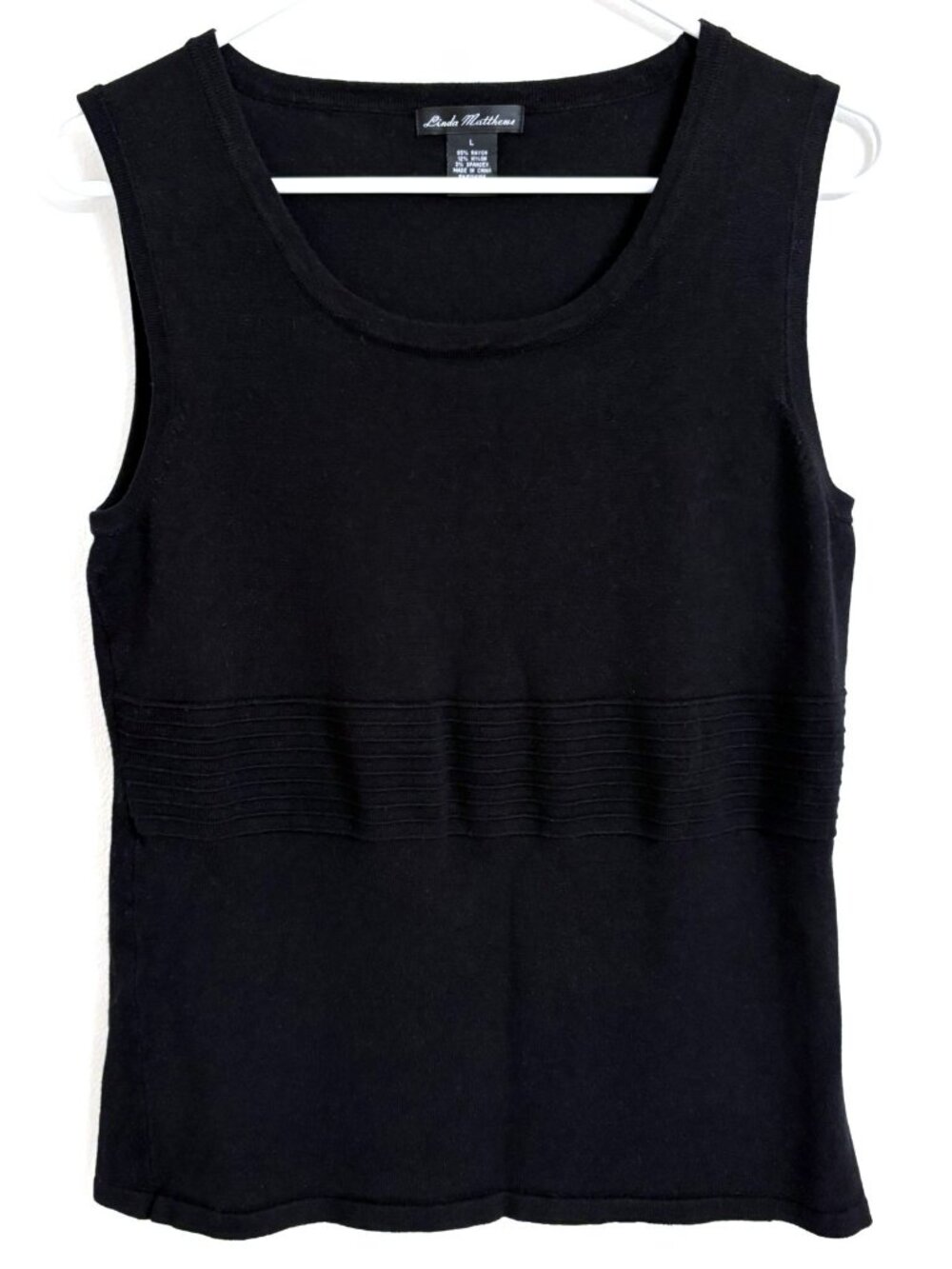 Linda Matthews Women's Black Ribbed Stripe Design Soft Sweater Vest Size L